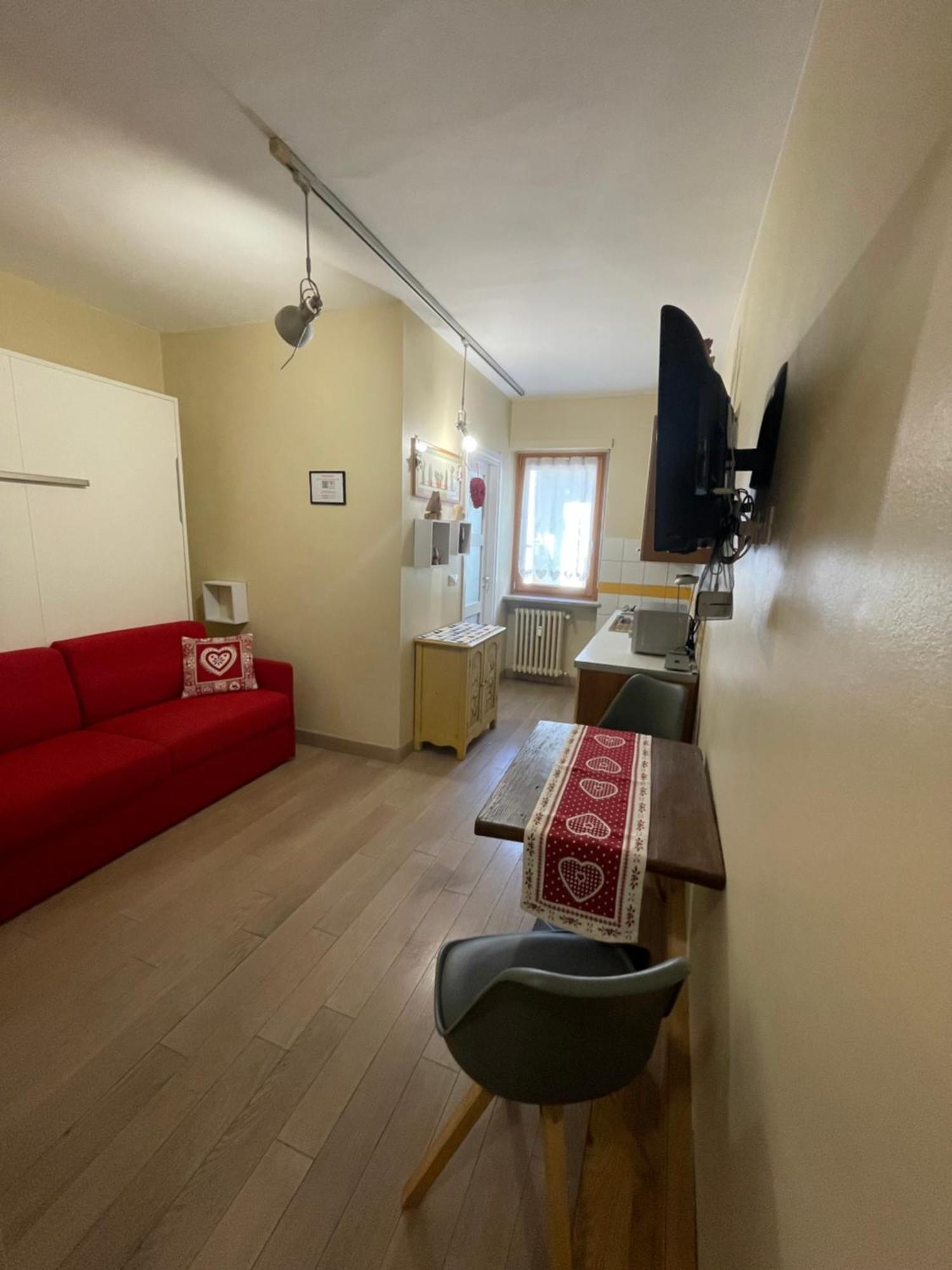 Appartamento Monolocale Piccolo Ed Accogliente Aosta
